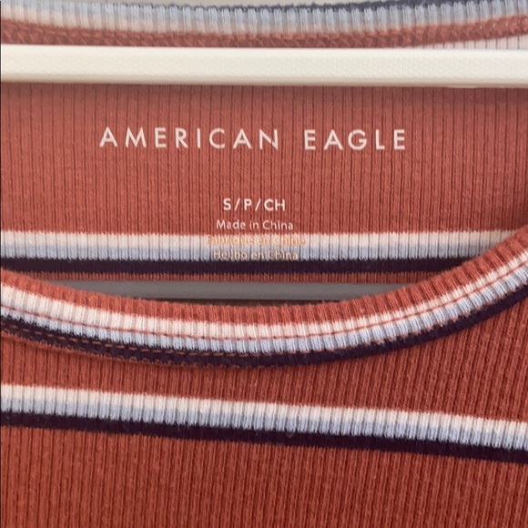 American eagle cropped shirt! - Picture 2 of 2